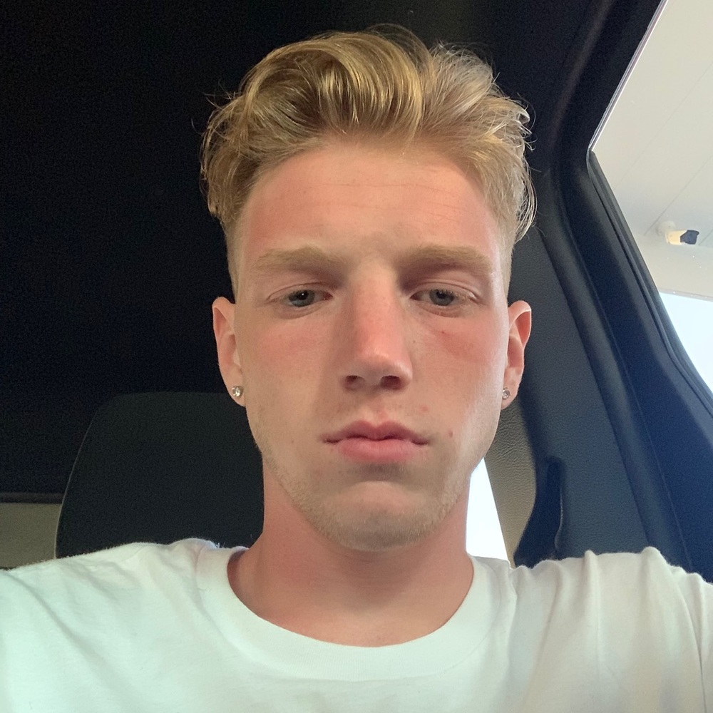 Meet your Posher, Zach